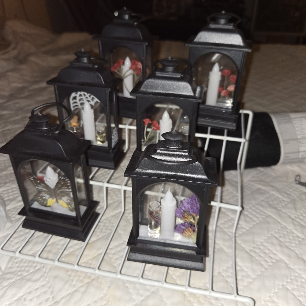 Mini curio Lanterns